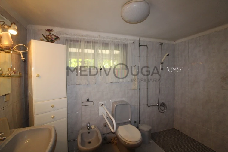 Moradia T6 para Venda em Fermentelos Foto 27