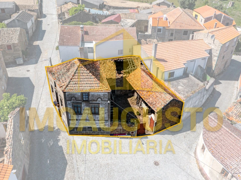 Moradia T2 para Venda em Castelo Mendo, Ade, Monteperobolso e Mesquitela Foto 2