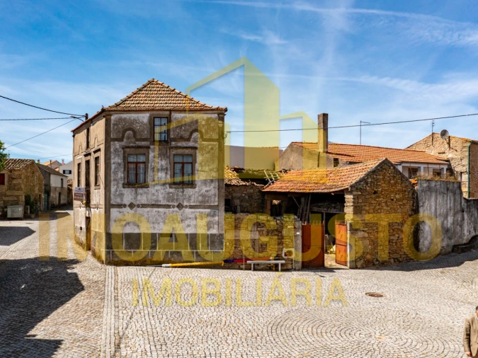 Moradia T2 para Venda em Castelo Mendo, Ade, Monteperobolso e Mesquitela Foto 1