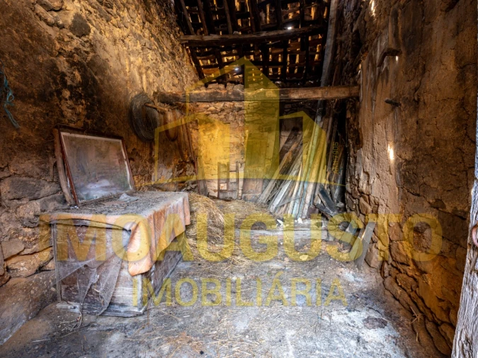 Moradia T2 para Venda em Castelo Mendo, Ade, Monteperobolso e Mesquitela Foto 5