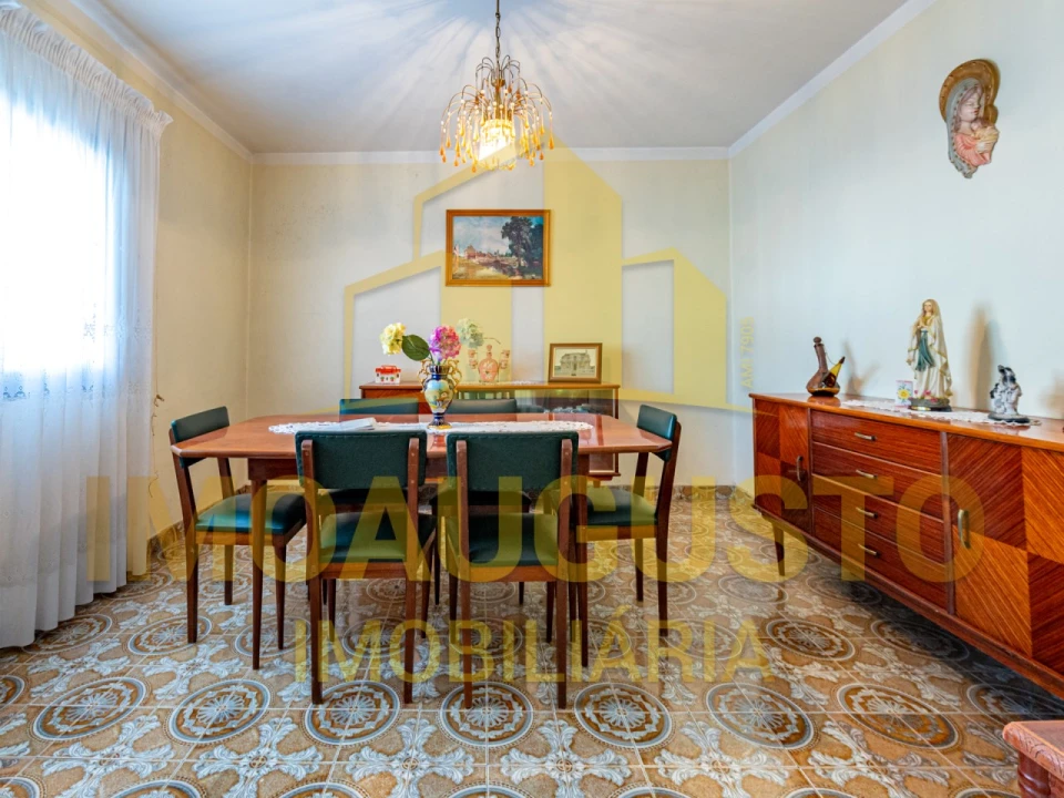 Moradia T4 para Venda em Vale de Espinho Foto 7