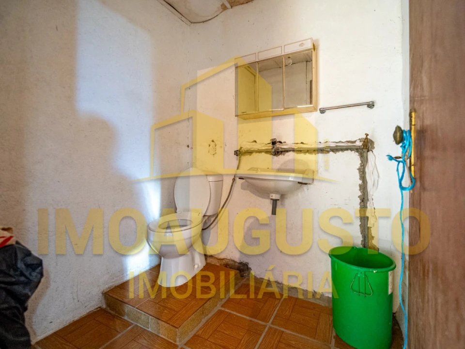 Moradia T4 para Venda em Vale de Espinho Foto 16