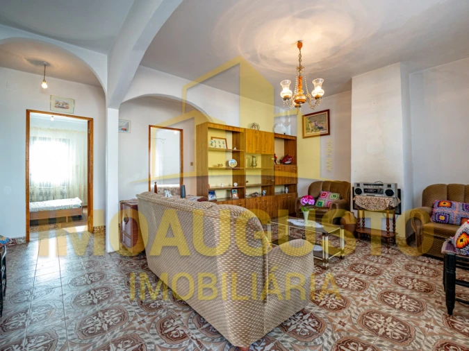 Moradia T4 para Venda em Vale de Espinho Foto 8