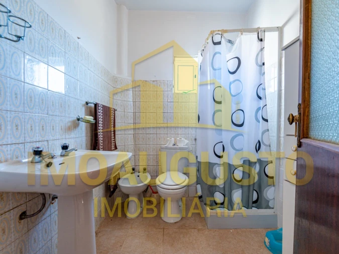 Moradia T4 para Venda em Vale de Espinho Foto 15