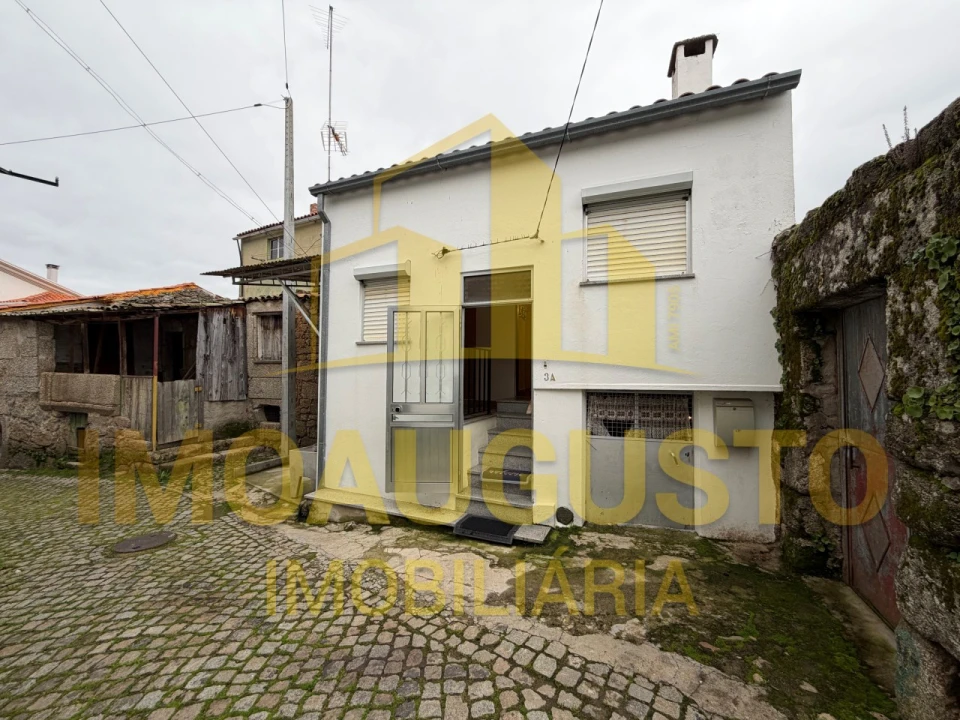 Moradia T2 para Venda em Porto da Carne Foto 1