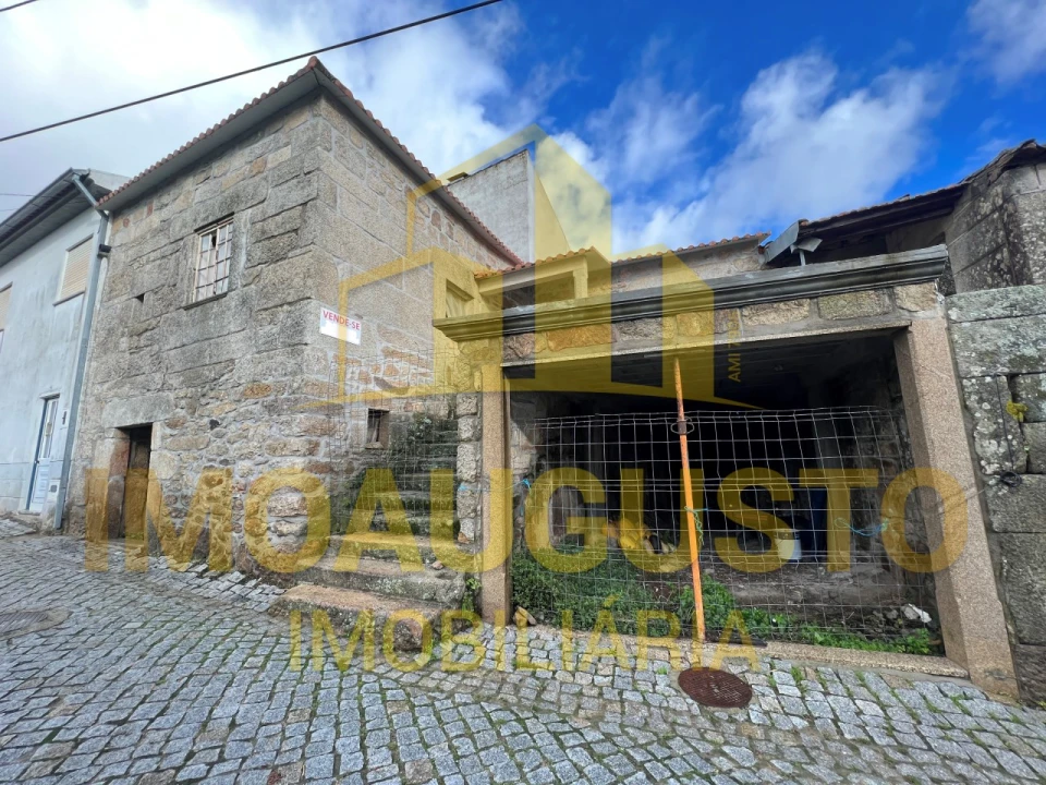 Moradia para Venda em Lameiras Foto 1