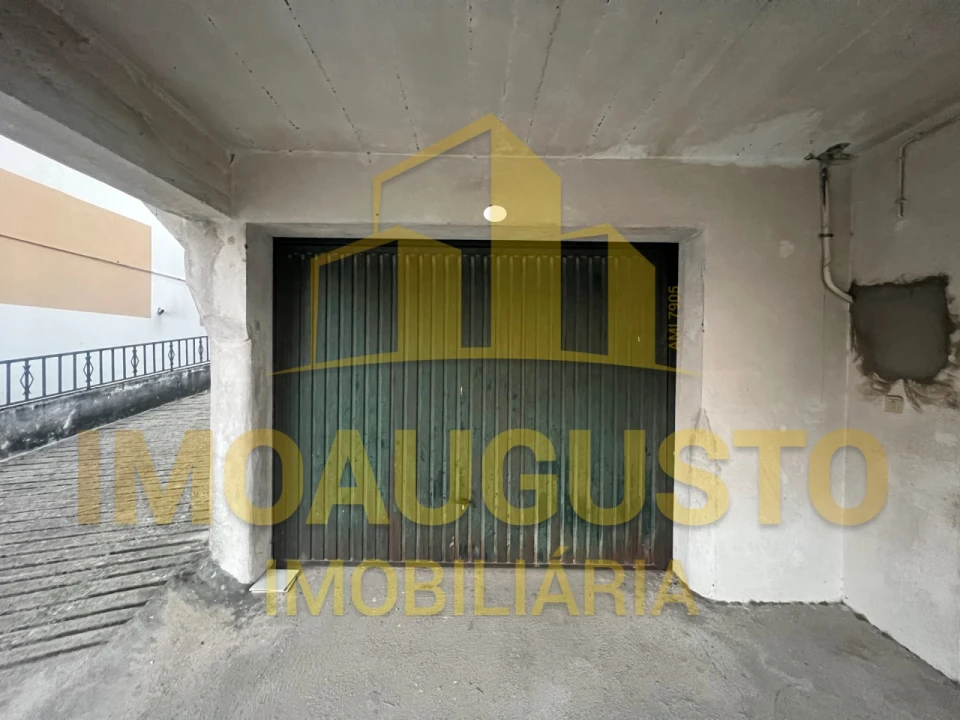 Garagem para Venda em Guarda Foto 1