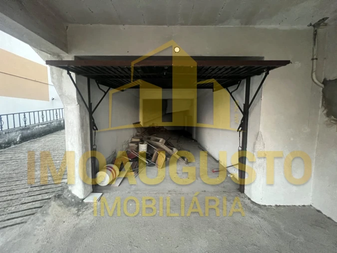 Garagem para Venda em Guarda Foto 2