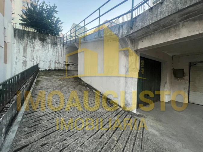 Garagem para Venda em Guarda Foto 5