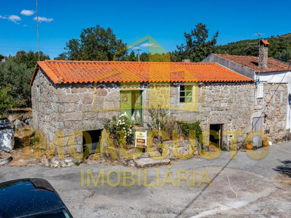 Moradia T2 para Venda em Linhares Foto 1