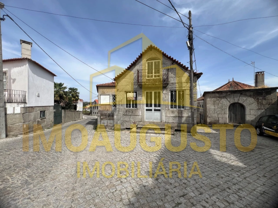 Moradia T2 para Venda em Souro Pires Foto 1