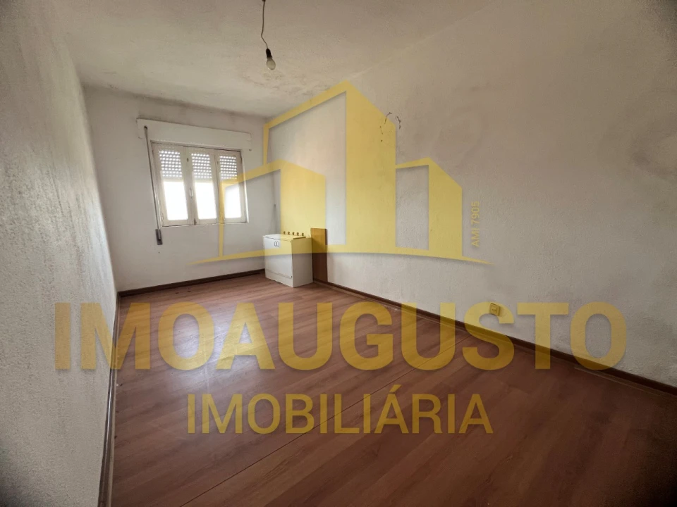 Moradia T2 para Venda em Souro Pires Foto 7