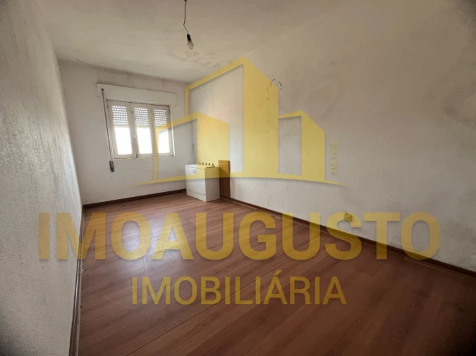 Moradia T2 para Venda em Souro Pires Foto 7