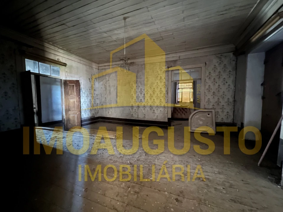 Moradia T4 para Venda em Vale da Mula Foto 5