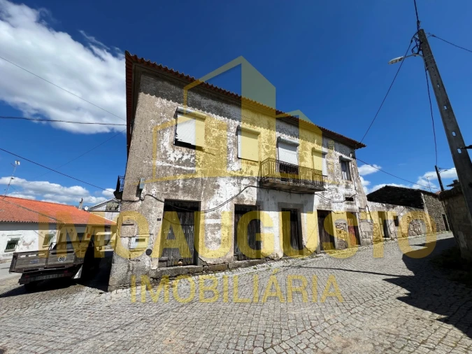 Moradia T4 para Venda em Vale da Mula Foto 3