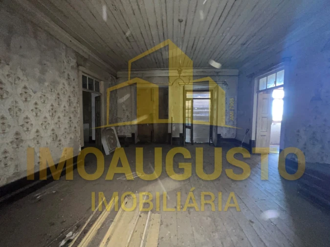 Moradia T4 para Venda em Vale da Mula Foto 6