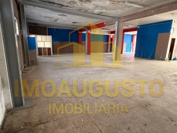 Loja para Venda em Guarda