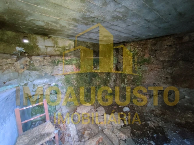 Moradia T3 para Venda em Guarda Foto 14