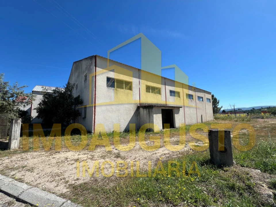 Armazém para Arrendamento em Forno Telheiro Foto 3