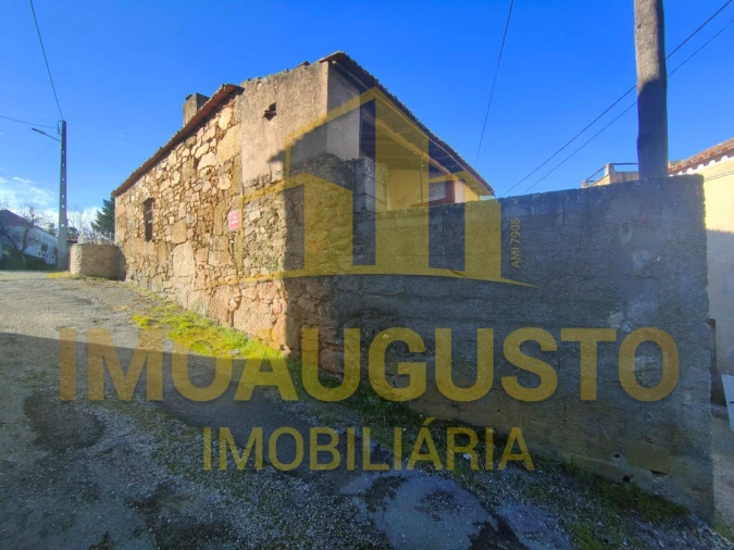 Moradia T3 para Venda em Cerdeira Foto 2