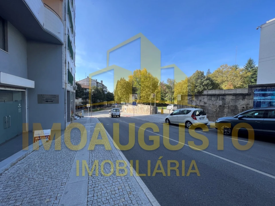 Escritório para Arrendamento em Guarda Foto 9