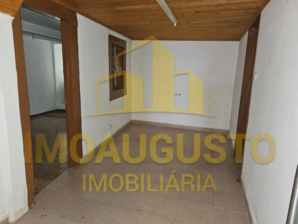 Loja para Arrendamento em Guarda Foto 3