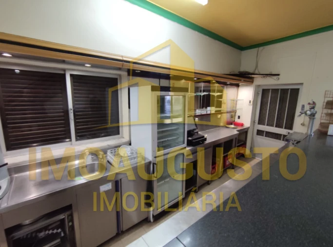 Moradia T3 para Venda em Pinzio Foto 4