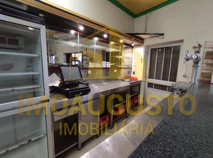 Moradia T3 para Venda em Pinzio Foto 3