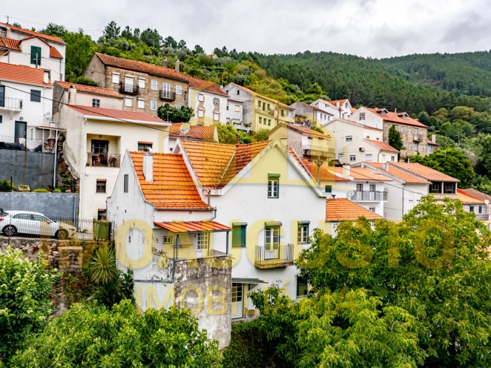 Moradia T3 para Venda em Vila Cova a Coelheira Foto 1