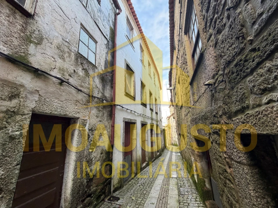 Prédio para Venda em Guarda Foto 2