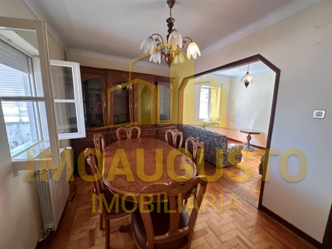 Moradia T4 para Venda em Manteigas (São Pedro) Foto 2