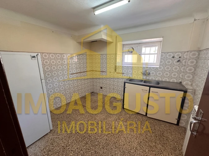 Moradia T4 para Venda em Manteigas (São Pedro) Foto 5