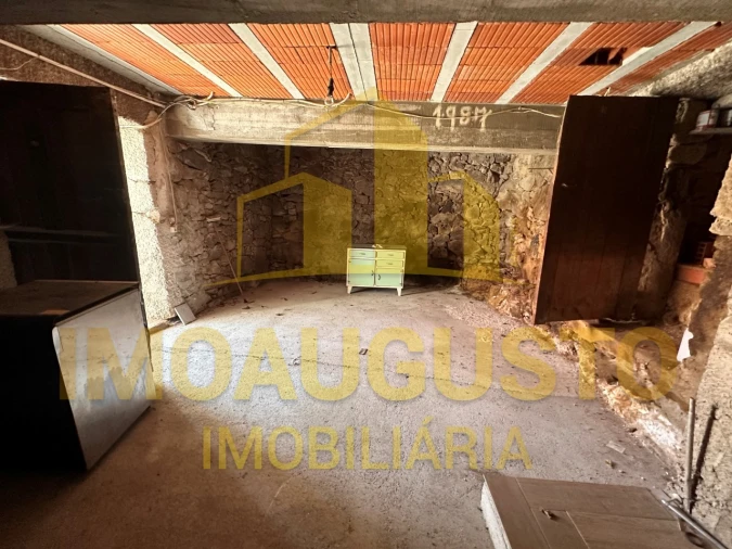 Moradia T4 para Venda em Manteigas (São Pedro) Foto 16