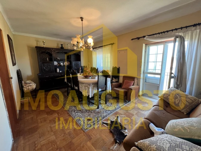 Moradia T4 para Venda em Castanheira Foto 5