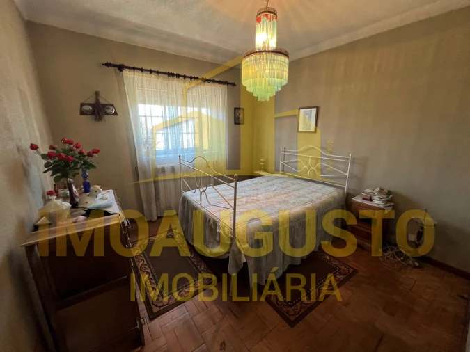 Moradia T4 para Venda em Castanheira Foto 10