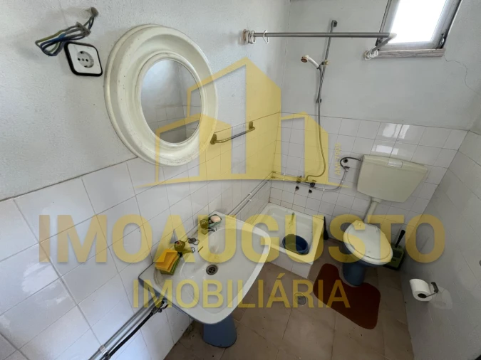 Moradia T4 para Venda em Castanheira Foto 13