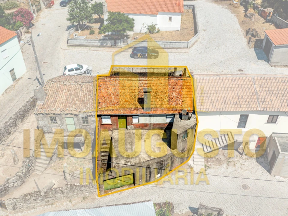 Moradia T3 para Venda em Lamegal Foto 1