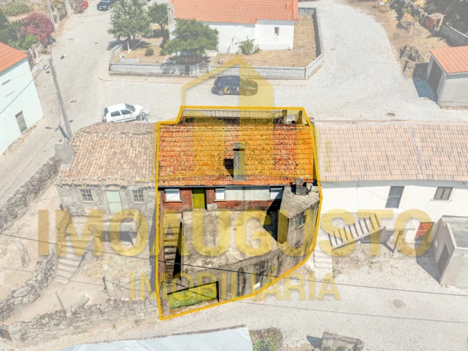 Moradia T3 para Venda em Lamegal Foto 1