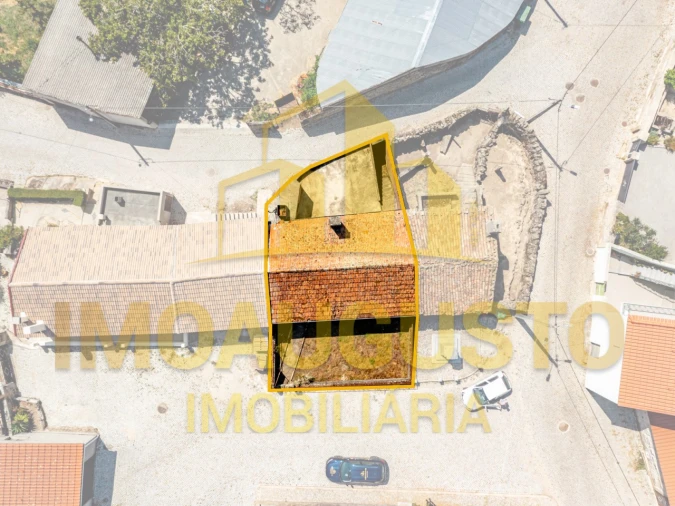 Moradia T3 para Venda em Lamegal Foto 3