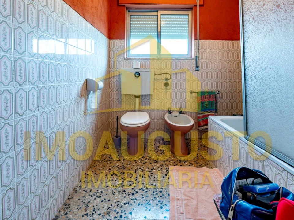 Moradia T5 para Venda em Vascoveiro Foto 12