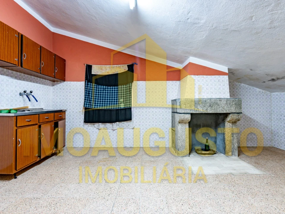 Moradia T5 para Venda em Vascoveiro Foto 16