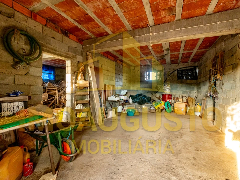 Moradia T5 para Venda em Vascoveiro Foto 22