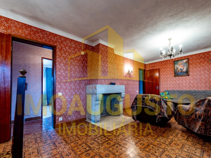 Moradia T5 para Venda em Vascoveiro Foto 5