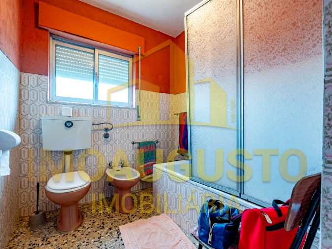 Moradia T5 para Venda em Vascoveiro Foto 9