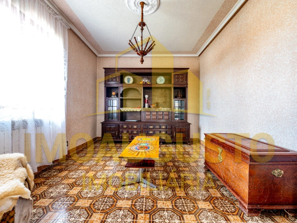 Moradia T4 para Venda em Lajeosa e Forcalhos Foto 7