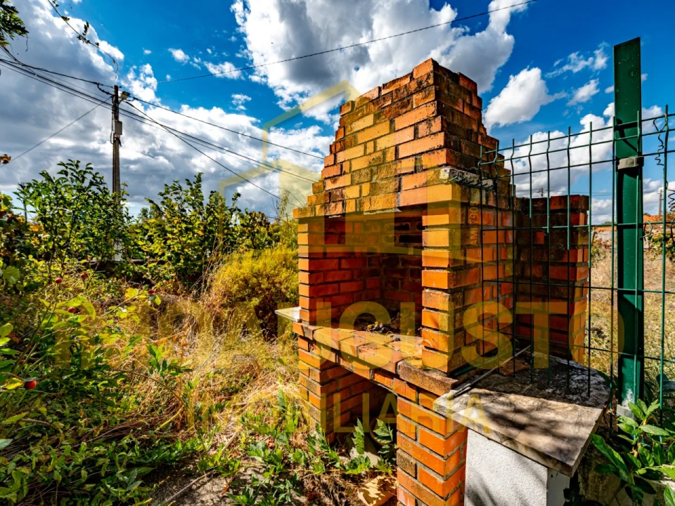 Moradia T4 para Venda em Lajeosa e Forcalhos Foto 21