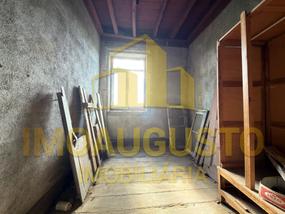 Moradia T4 para Venda em Tourais e Lajes Foto 11