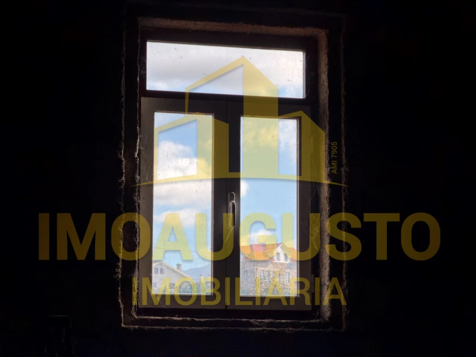 Moradia T4 para Venda em Tourais e Lajes Foto 19