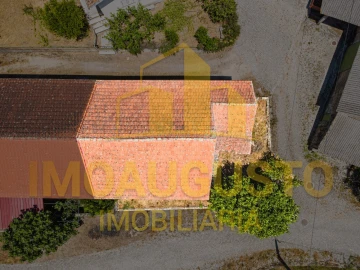 Moradia T4 para Venda em Tourais e Lajes