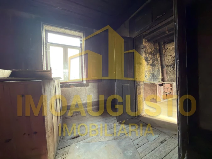 Moradia T4 para Venda em Tourais e Lajes Foto 9